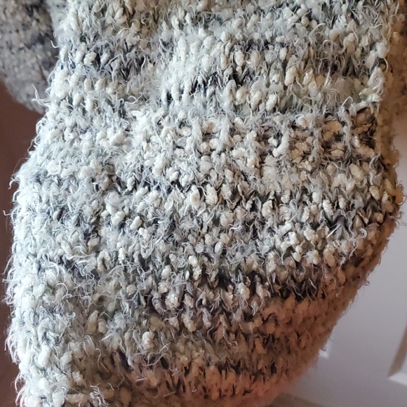 Size L Blue, Gray and White Cardigan - Picture 2 of 4